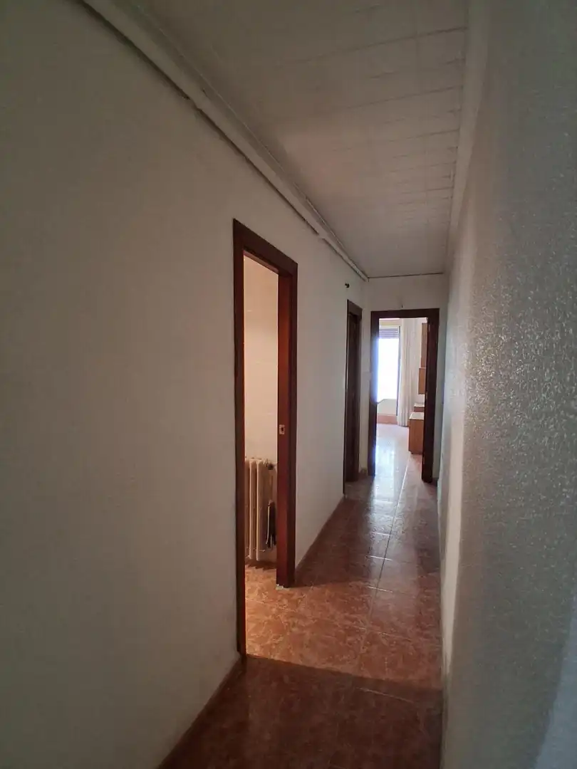 Piso en venta en Calle JUAN SEBASTIAN ELCANO, Feria