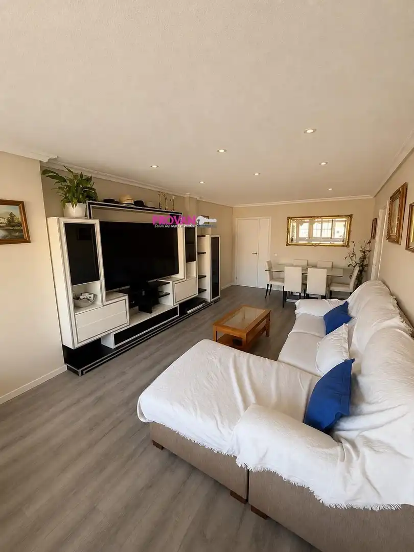 Living room of Flat for sale in Torrejón de Ardoz  with Air Conditioner, Heating and Private garden