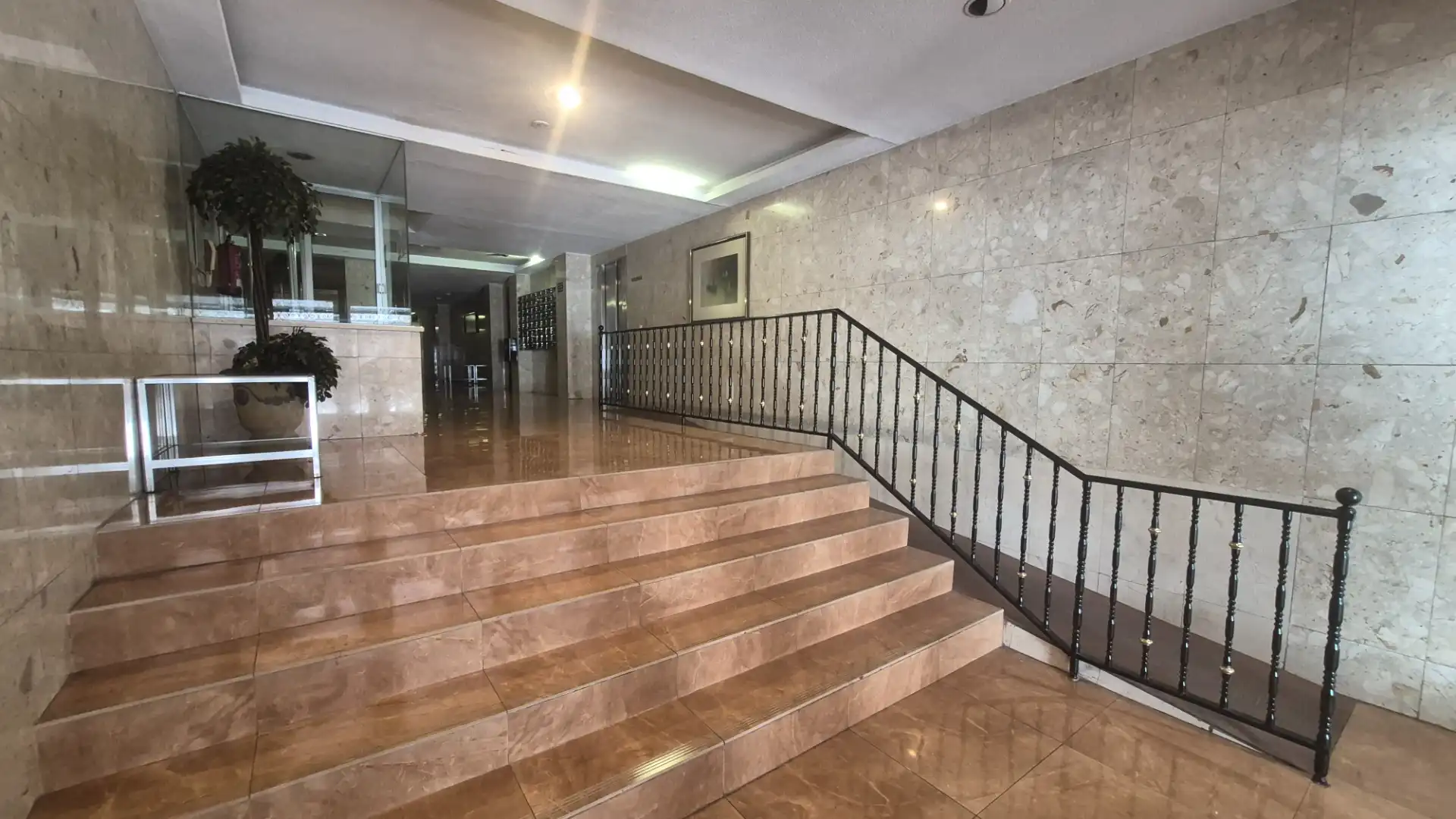 Piso con ascensor en venta en Calle Cánovas del Castillo, imagen 3