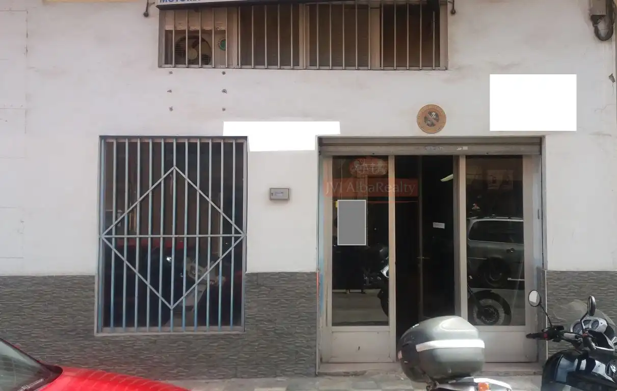 Local comercial en venda a El Pilar