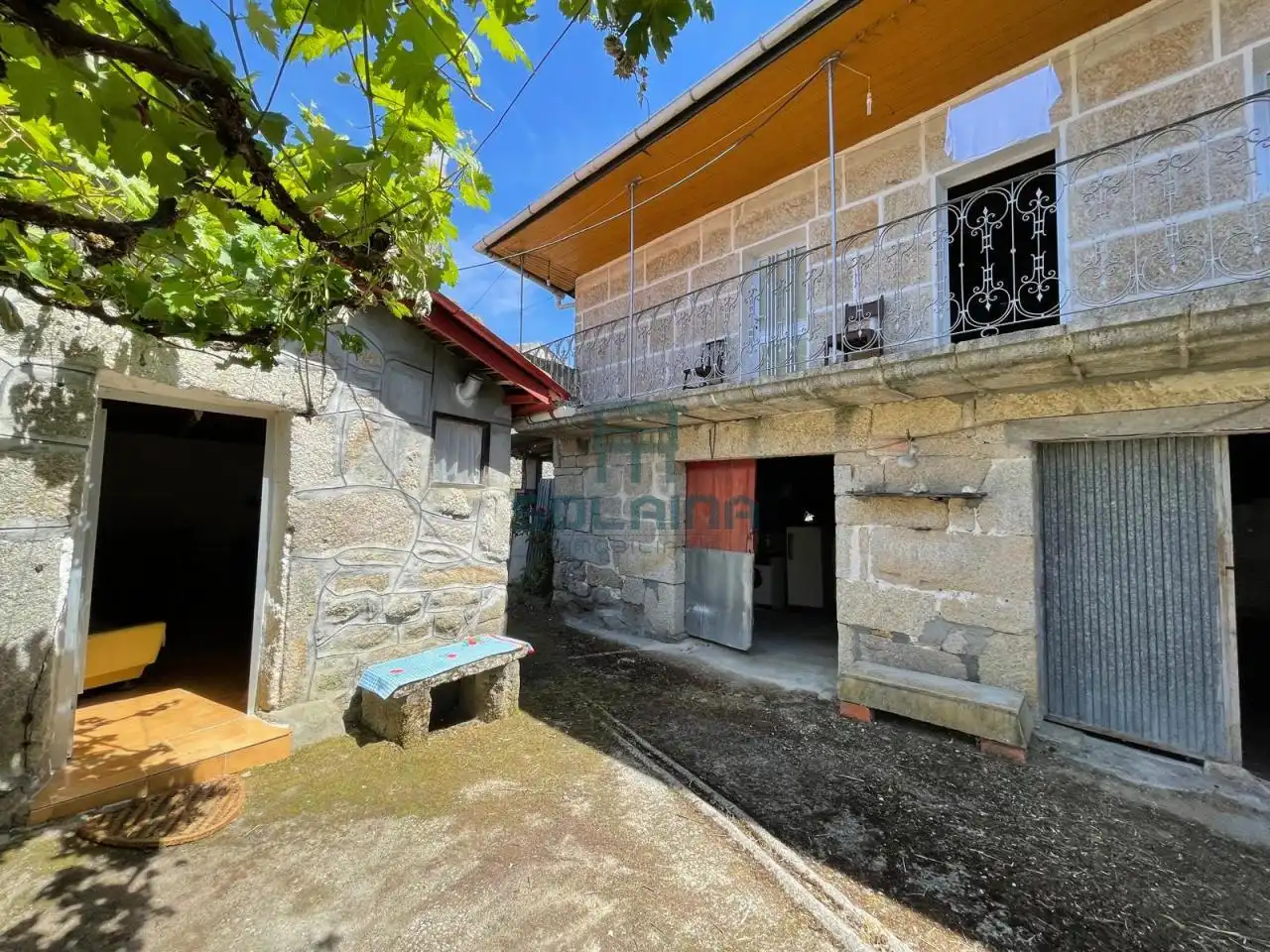 Vista exterior de Casa o xalet en venda en Paderne de Allariz amb Jardí privat