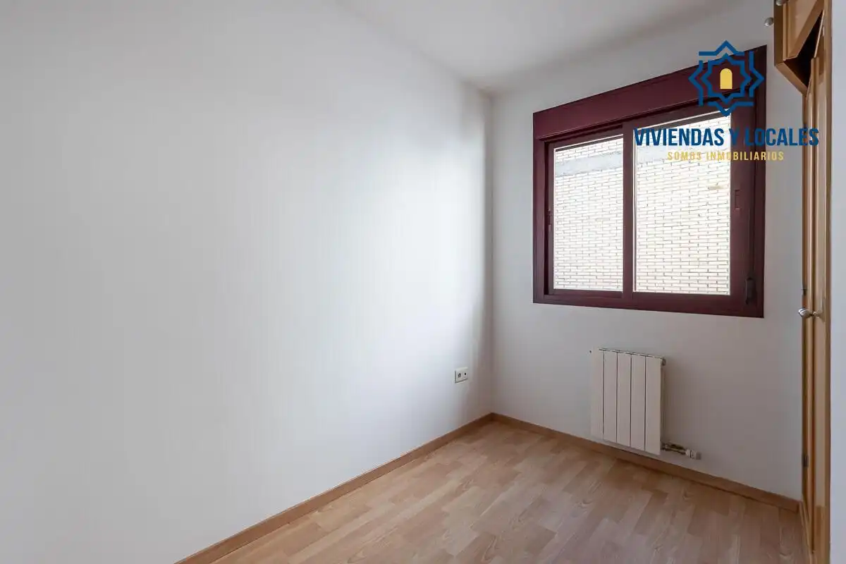 Bedroom of Duplexes for sale in Granada  with Air Conditioner, Heating and Terrace