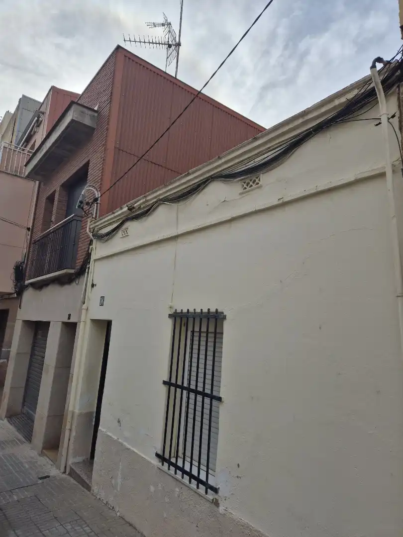 Vista exterior de Casa o chalet en venta en Terrassa con Calefacción, Terraza y Horno