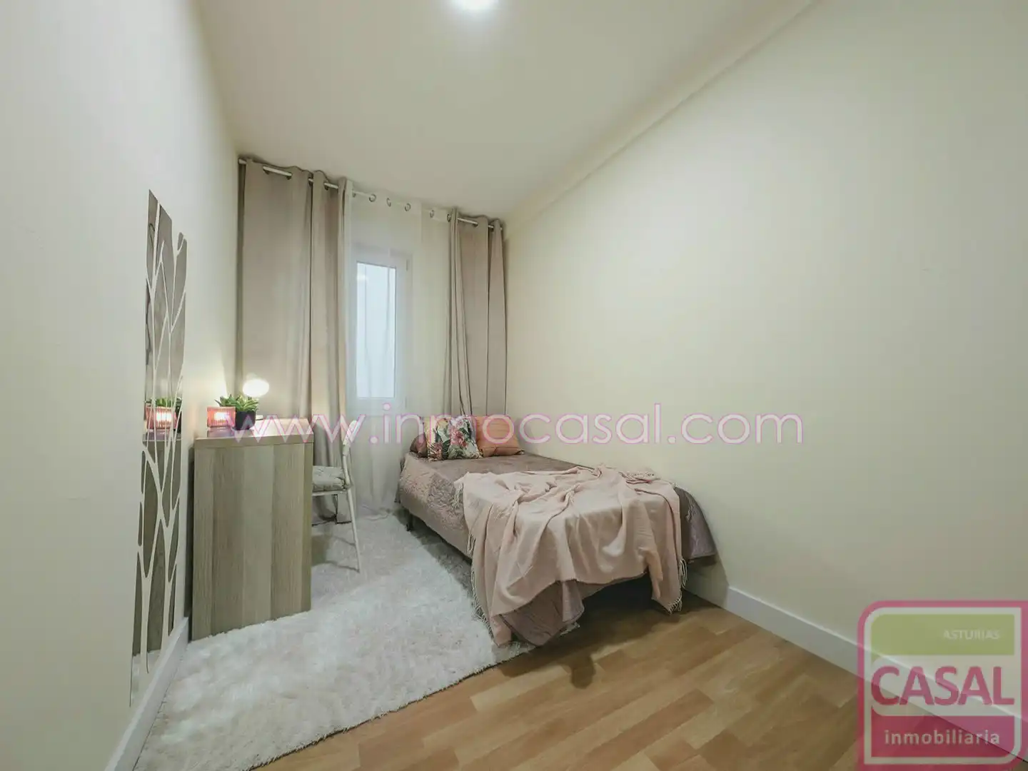 Schlafzimmer von Wohnung zum Verkauf in Oviedo  mit Abstellraum und Möbliert