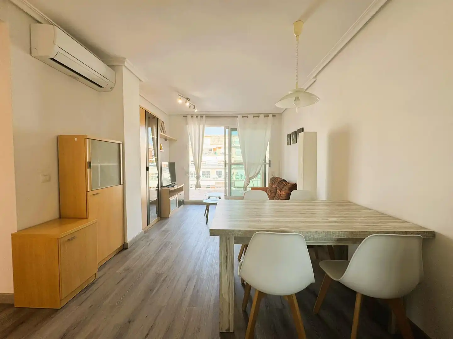 Menjador de Apartament en venda en Dénia amb Aire condicionat, Jardí privat i Terrassa
