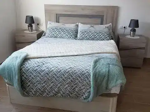 Schlafzimmer von Wohnung zur Miete in Muxía mit Privatgarten, Abstellraum und Möbliert