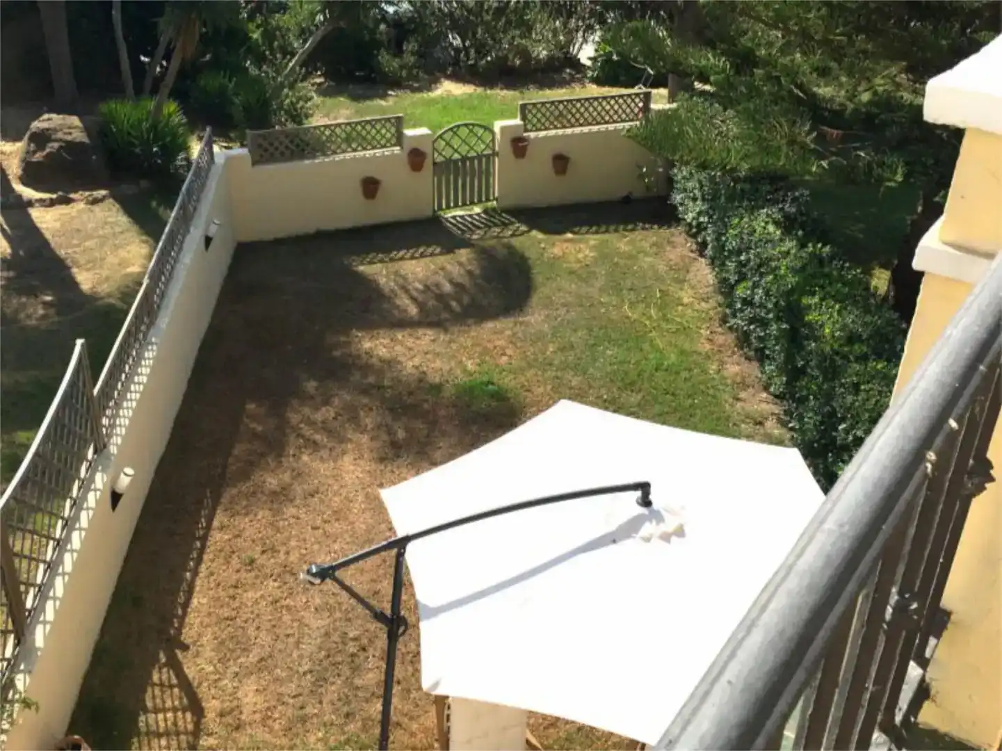 Jardín de Casa adosada en venta en La Alcaidesa con Aire acondicionado, Piscina y Balcón