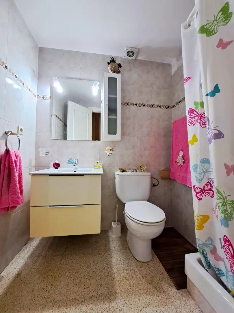 Bathroom of Flat for sale in Mataró  with Heating, Oven and Balcony