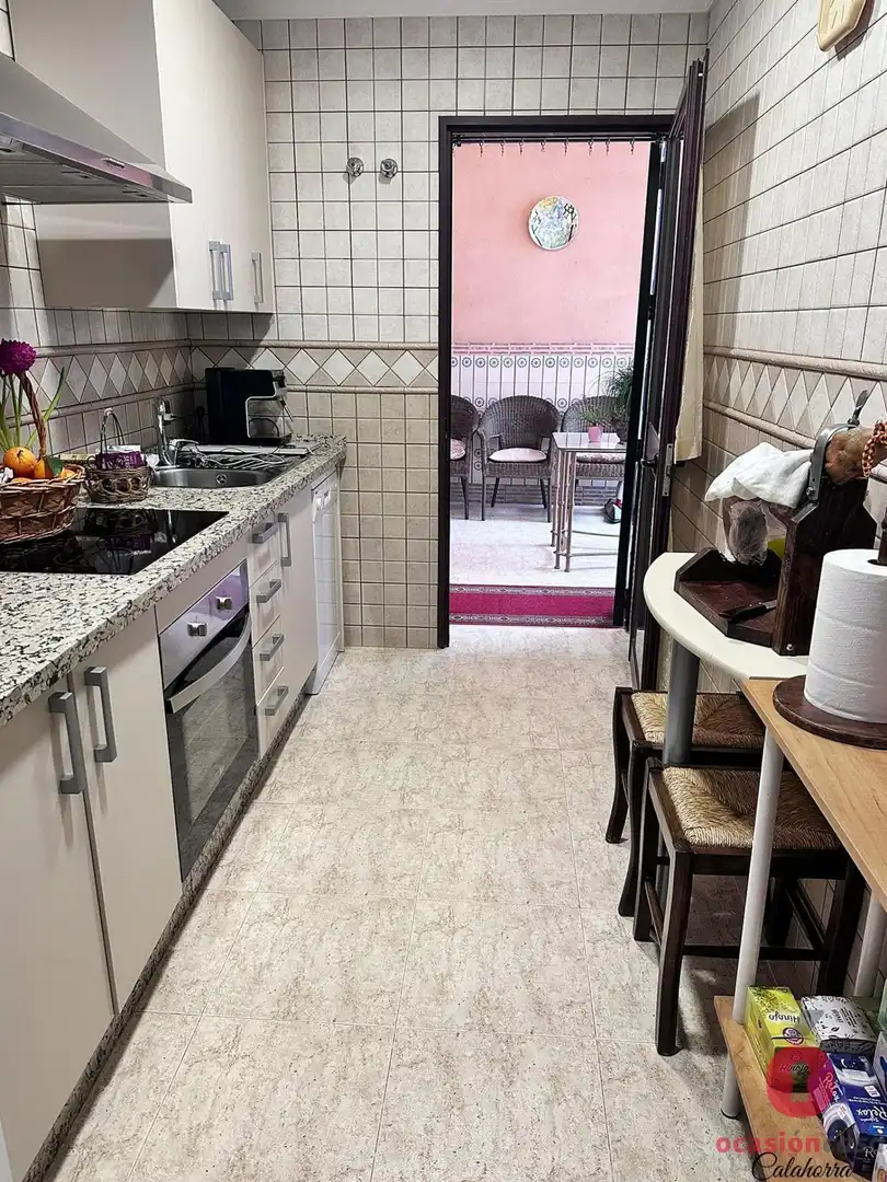 Cuina de Casa o xalet en venda en Córdoba amb Aire condicionat, Jardí privat i Terrassa