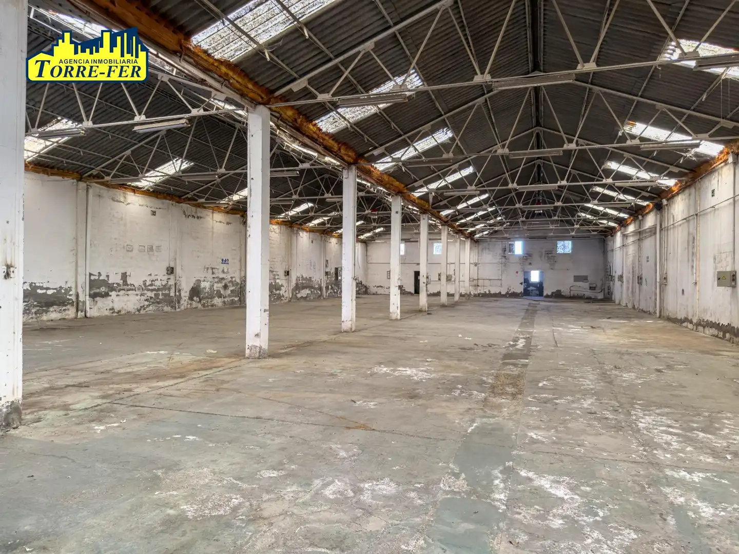 Nave industrial de alquiler en Huércal de Almería
