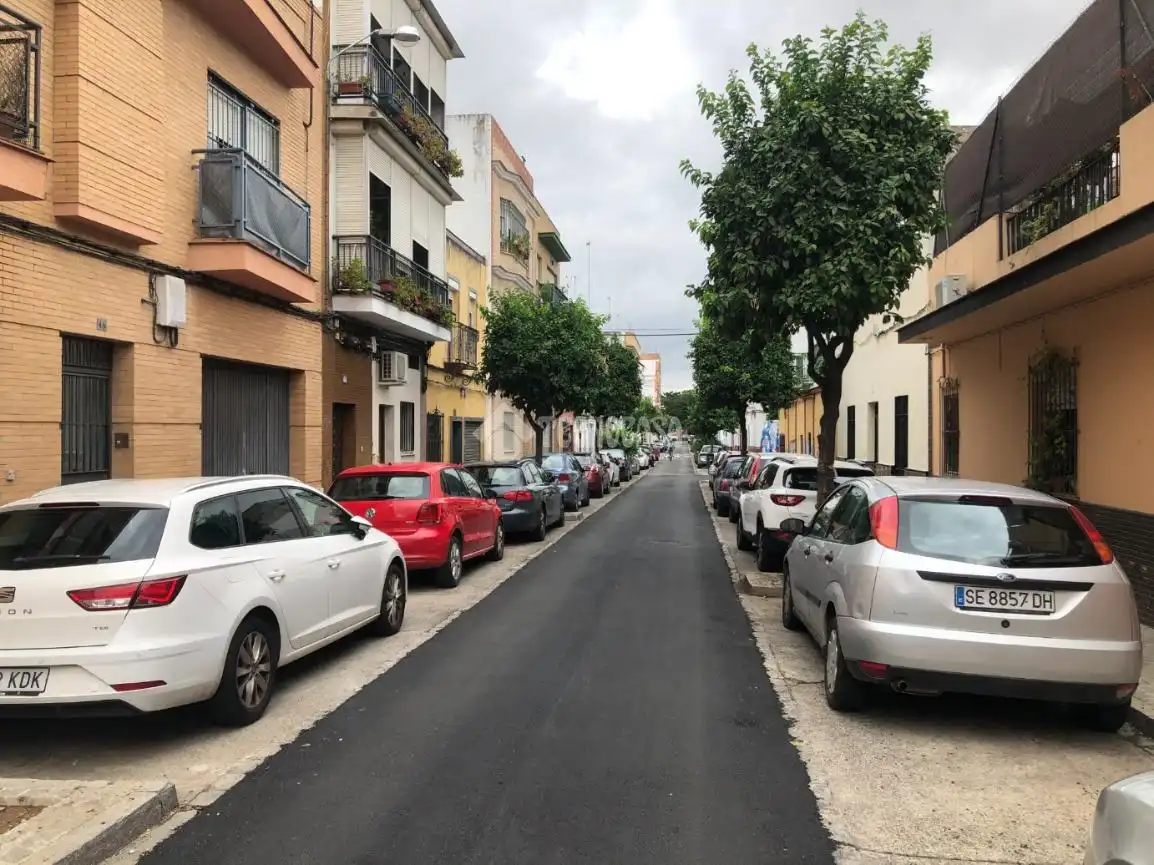 Vista exterior de Pis de lloguer en Sevilla amb Moblat
