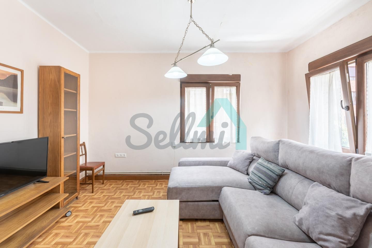 Living room of Flat to share in Oviedo   with Heating, Furnished and Internet