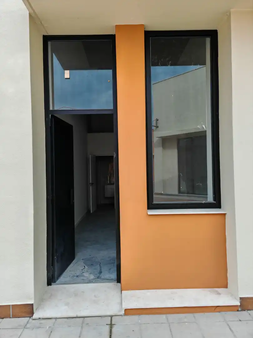 Local comercial de lloguer a Novo Sancti Petri, imagen 2