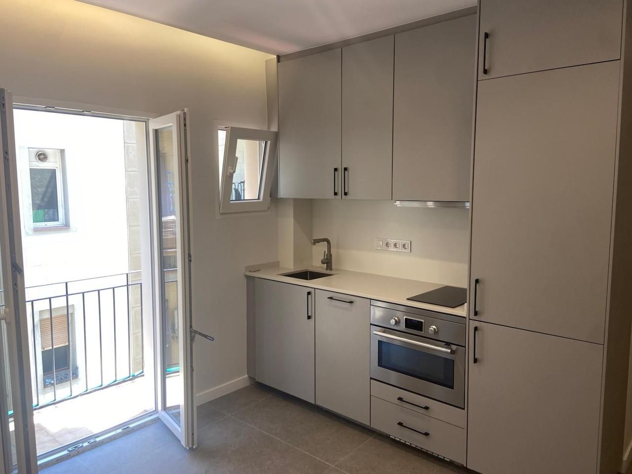 Cocina de Piso en venta en  Barcelona Capital con Aire acondicionado, Terraza y Amueblado