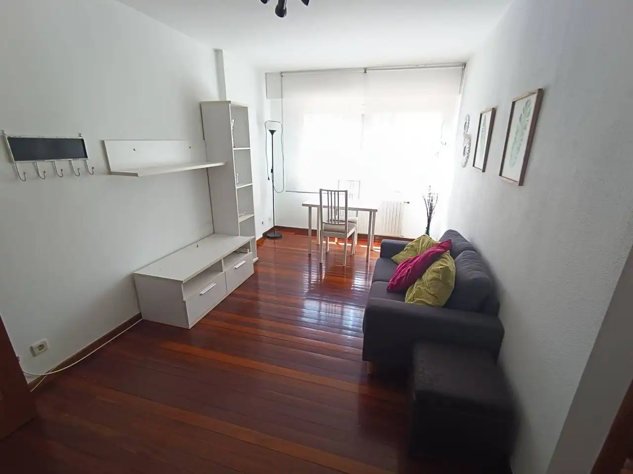 Flat for rent in Calle República Argentina, Ensanche - Sar