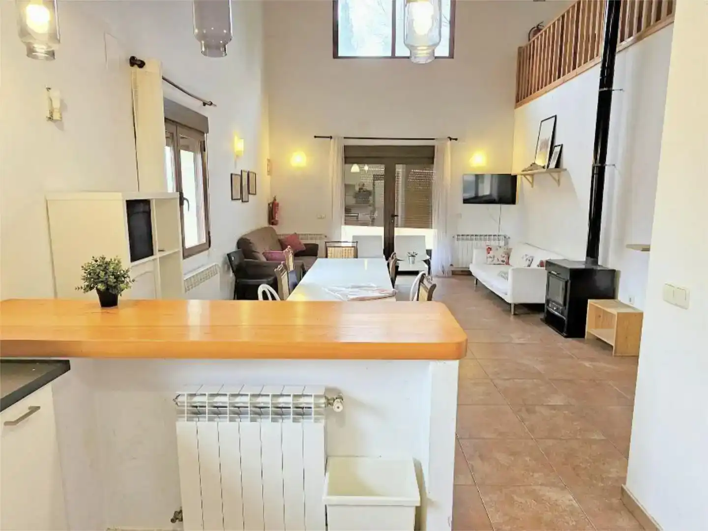 Sala d'estar de Pis en venda en Campo de San Pedro amb Jardí privat