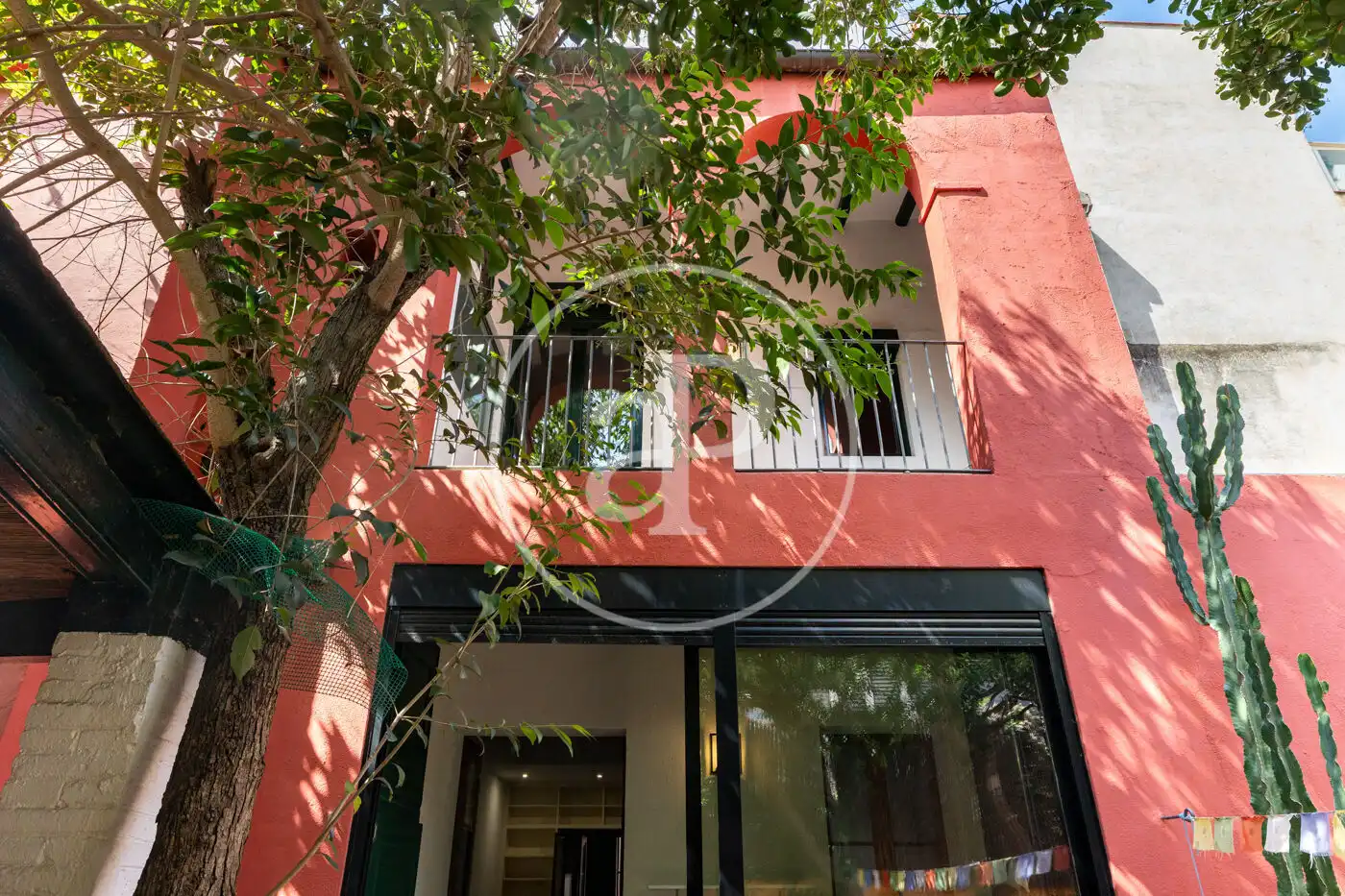 Vista exterior de Casa adosada en venta en Barcelona con Calefacción, Jardín privado y Terraza