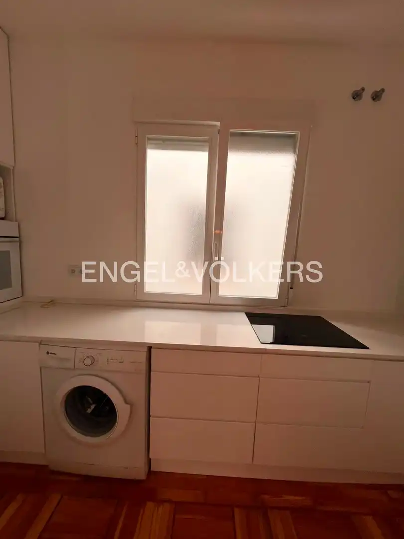 Kitchen of Flat for rent in Madrid  with Air Conditioner and Heating