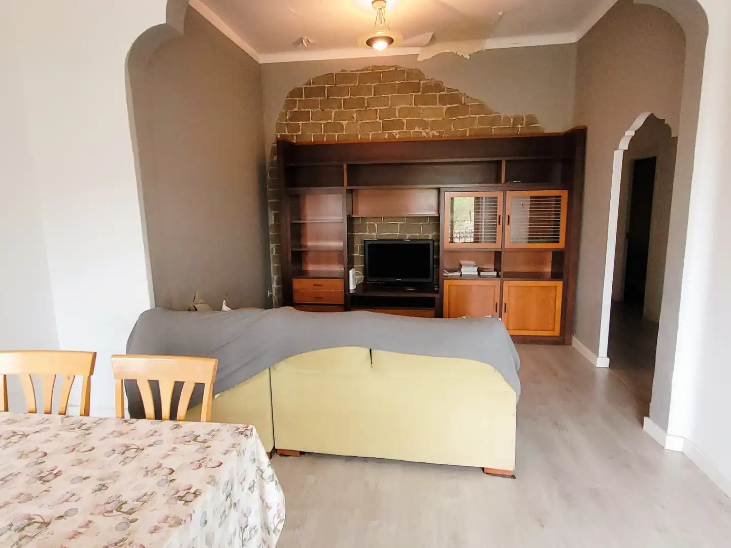 Living room of Flat for sale in Medina del Campo  with Heating, Parquet flooring and Furnished