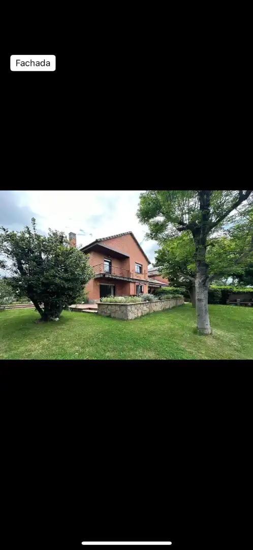 Garden of Detached homes for rent in La Navata