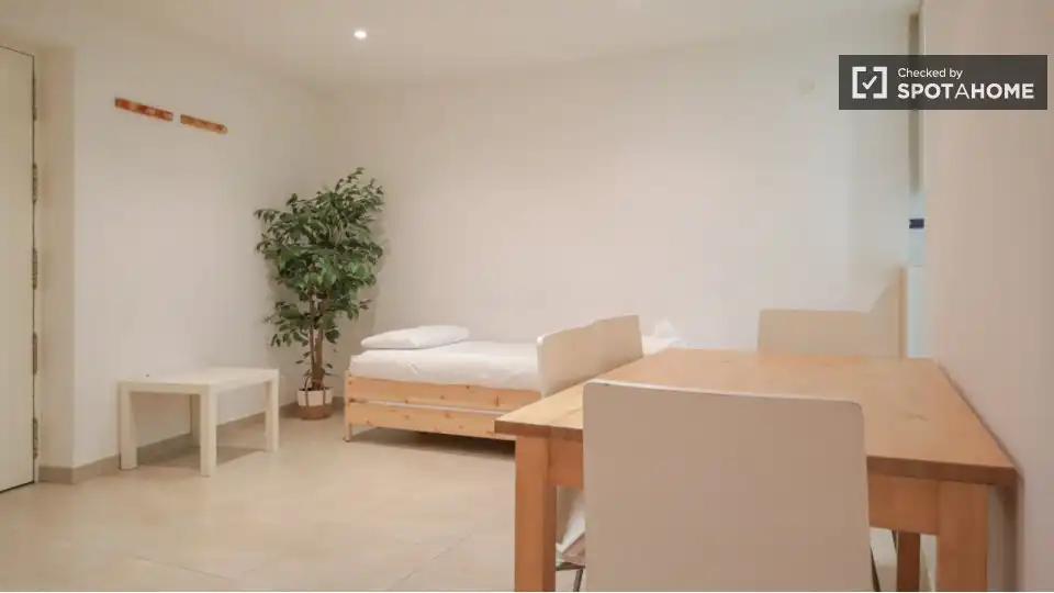 Flat with terrace to rent in Centro, imagen 3