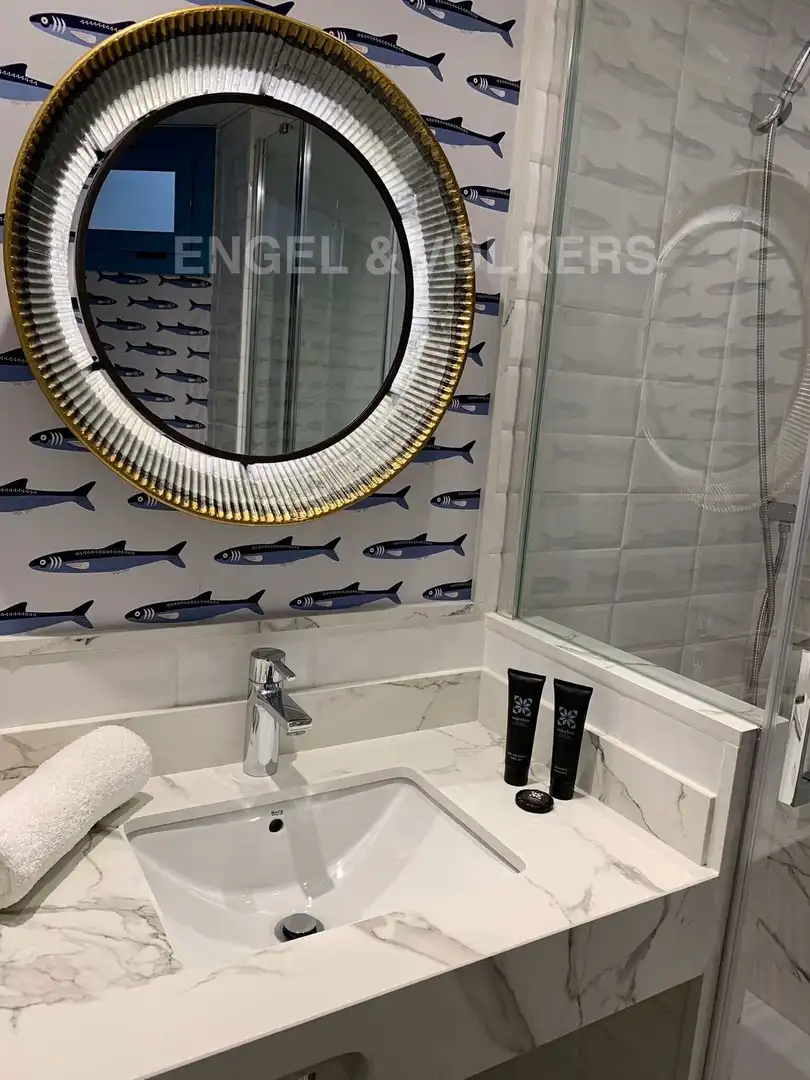 Bathroom of Flat for rent in Barcelona  with Heating, Parquet flooring and Terrace