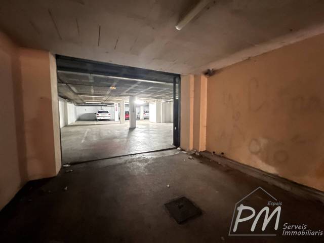 Garaje en Alquiler en Angel Marsa i Beca en Pont Major - Pedret - Campdorà