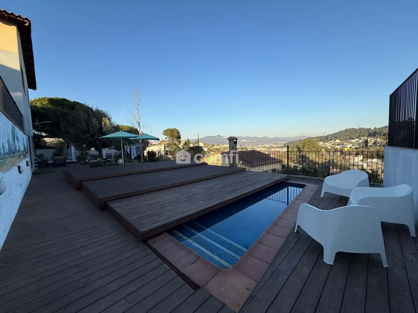 Piscina de Casa adosada de alquiler en Sant Vicenç Dels Horts con Aire acondicionado, Calefacción y Terraza