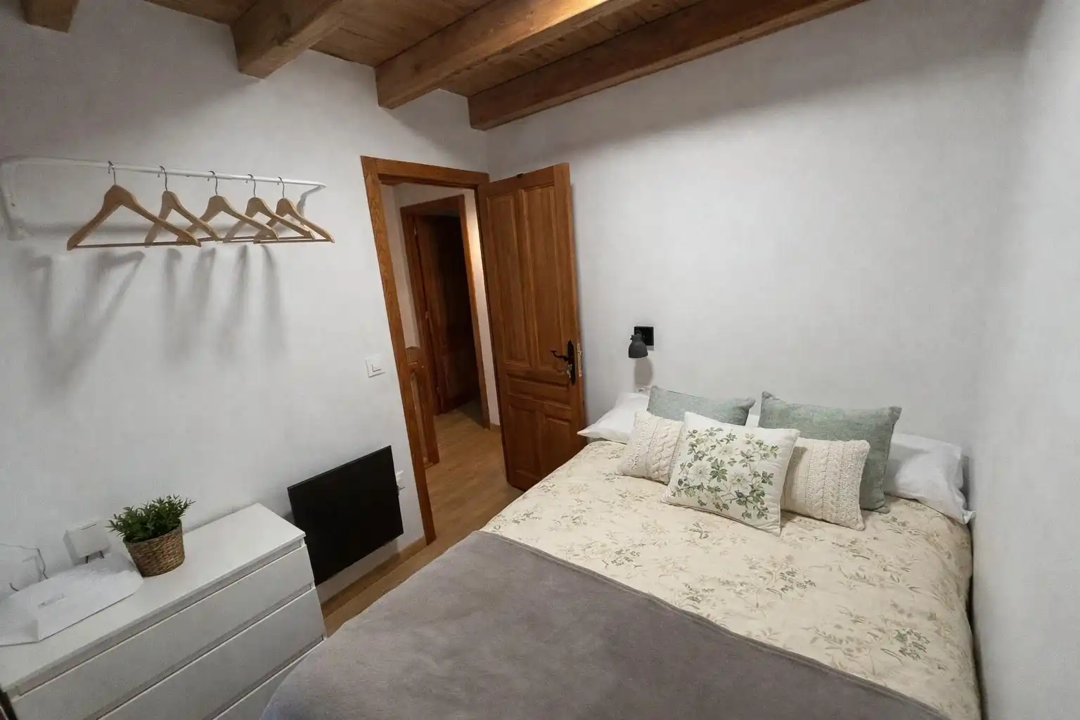 Habitación de Casa o chalet en venta en Cangas de Onís con Calefacción y Terraza