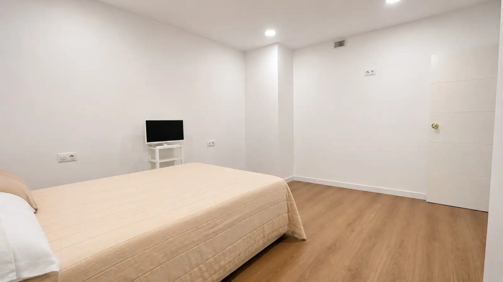 Habitación de Estudio en venta en Barcelona con Aire acondicionado, Calefacción y Amueblado