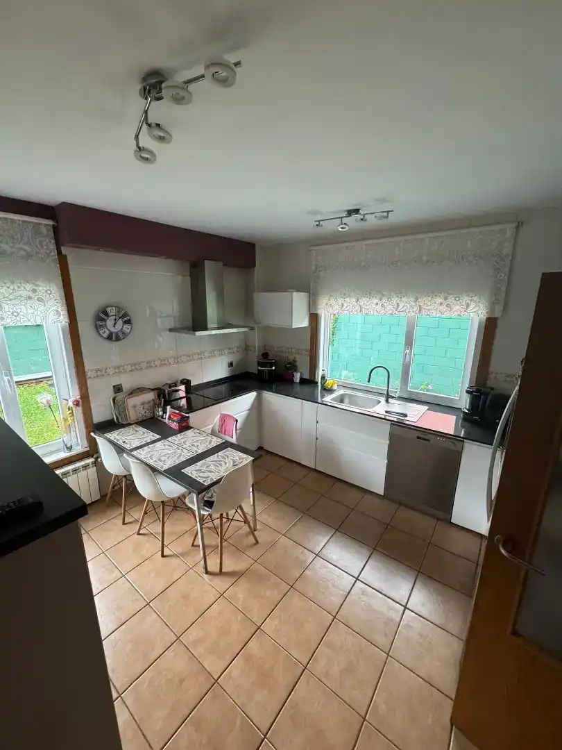 Cuina de Casa o xalet en venda en Sada (A Coruña)