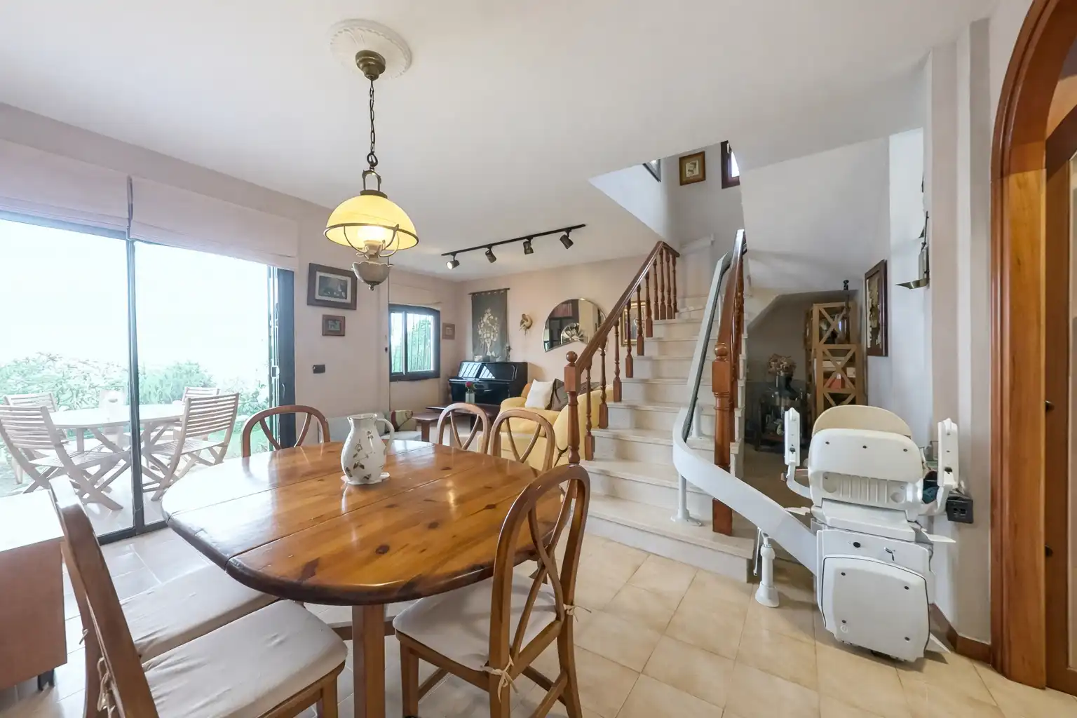 Esszimmer von Einfamilien-Reihenhaus zum Verkauf in Adeje mit Privatgarten, Terrasse und Möbliert