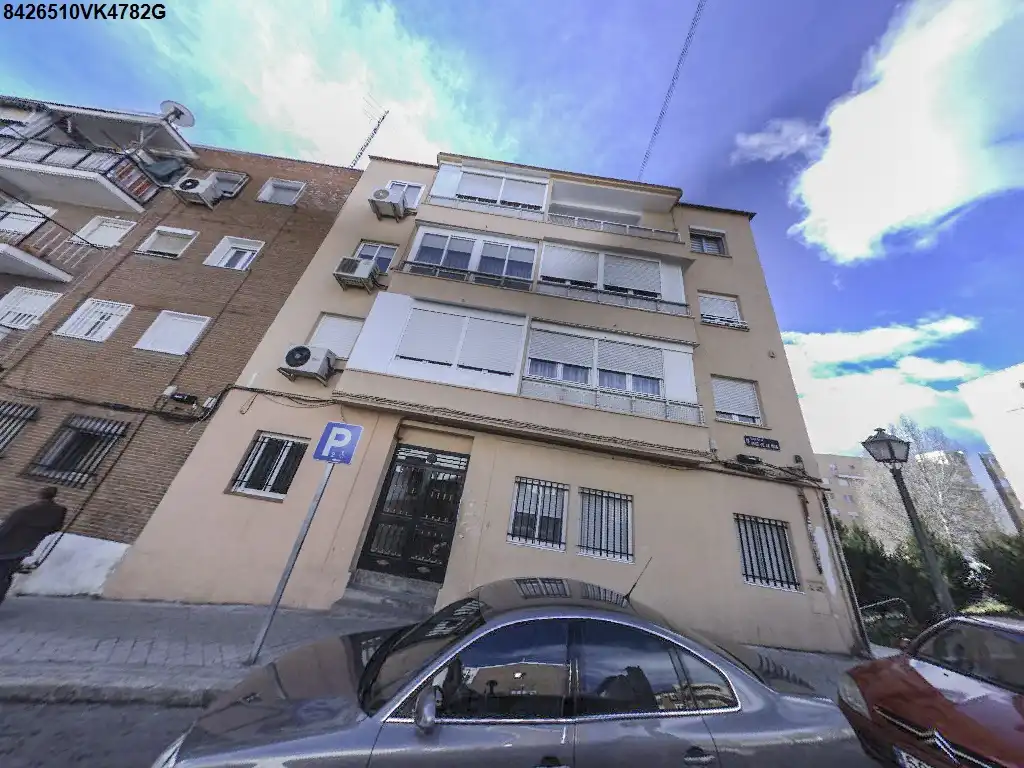 Vista exterior de Piso en venta en Madrid
