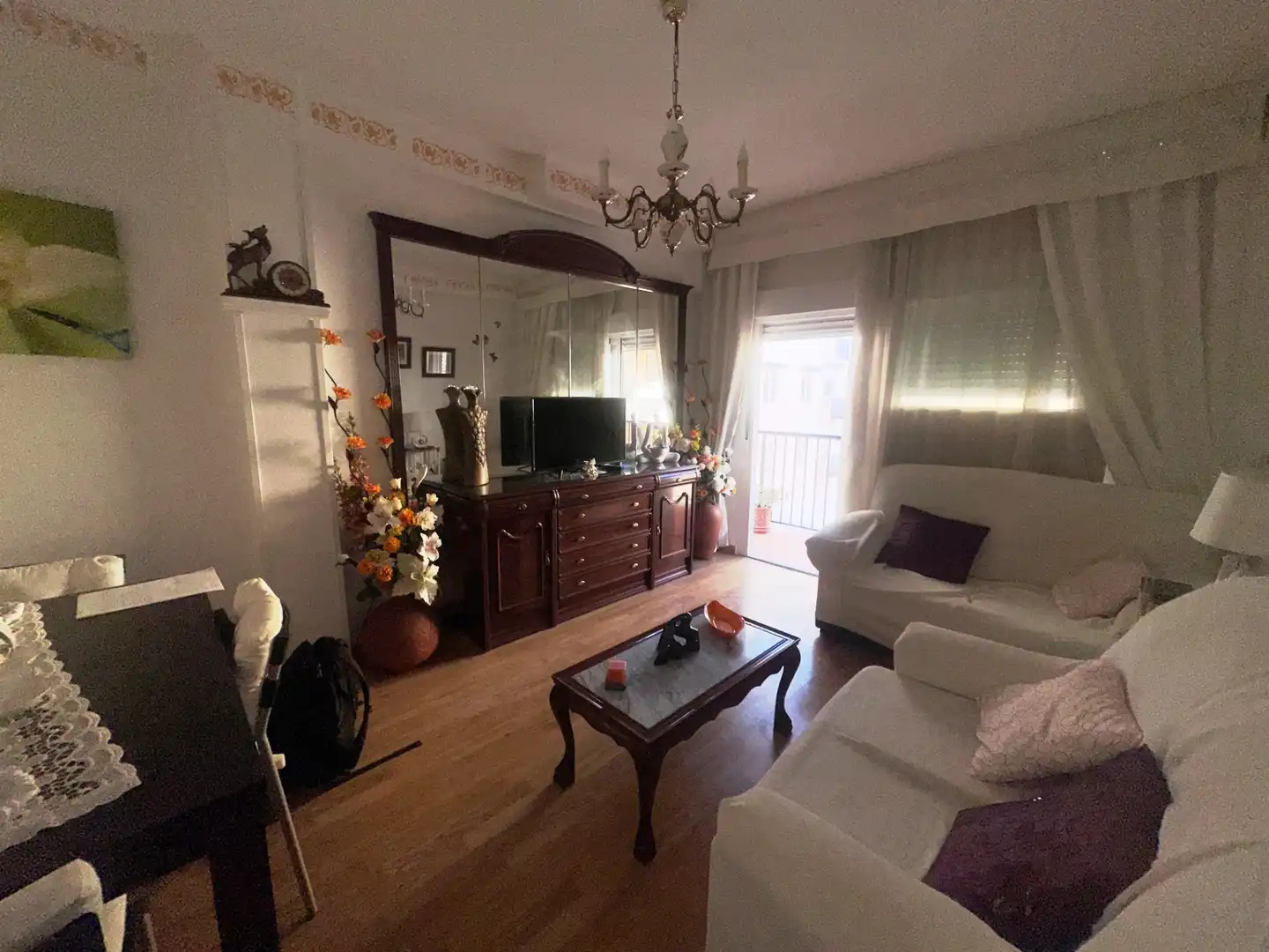 Sala d'estar de Pis en venda en Vélez-Málaga amb Parquet, Terrassa i Moblat