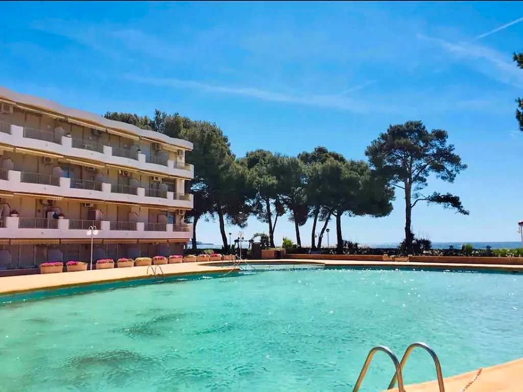 Swimming pool of Apartment for sale in Cambrils  with Air Conditioner, Heating and Terrace