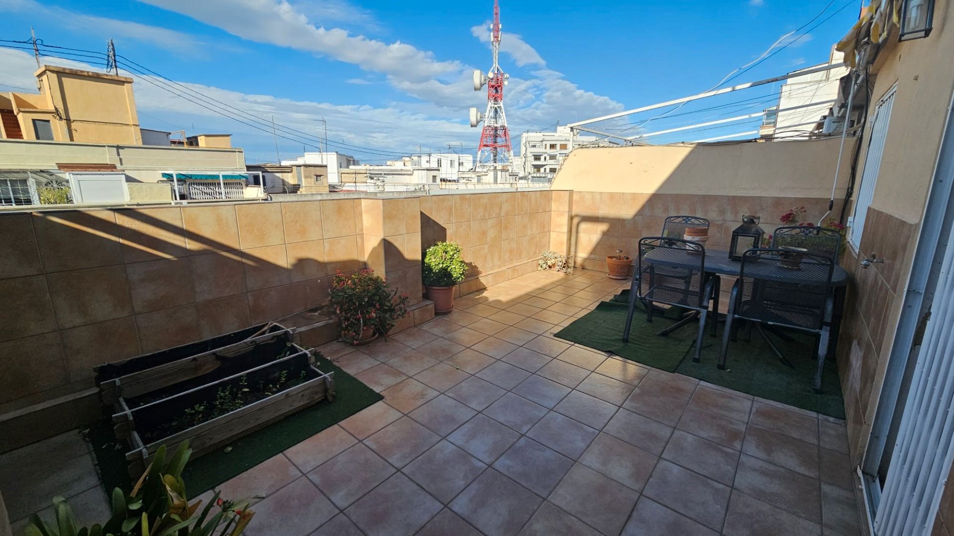 Terrassa de Pis de lloguer en  Valencia Capital amb Aire condicionat, Calefacció i Parquet