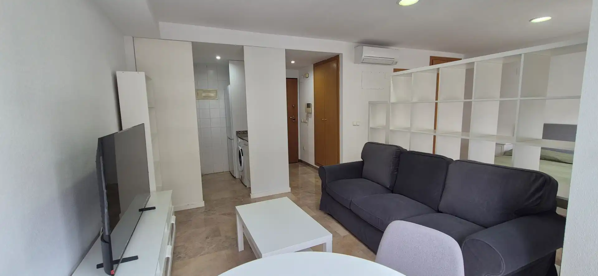 Sala d'estar de Pis de lloguer en Valencia amb Aire condicionat, Moblat i Forn