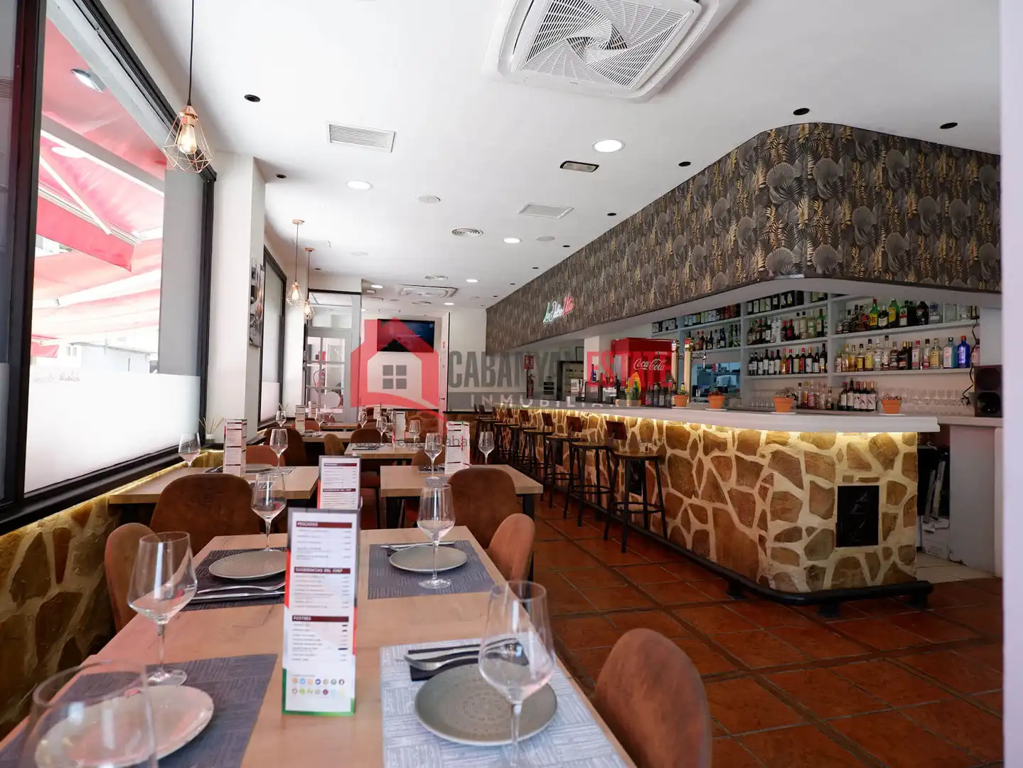 Local de alquiler en Sagunto / Sagunt con Aire acondicionado y Amueblado