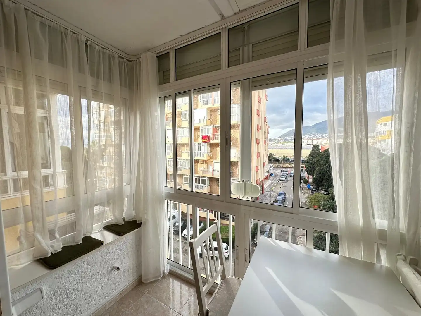 Apartment with pool for sale in Calle Luis Vives