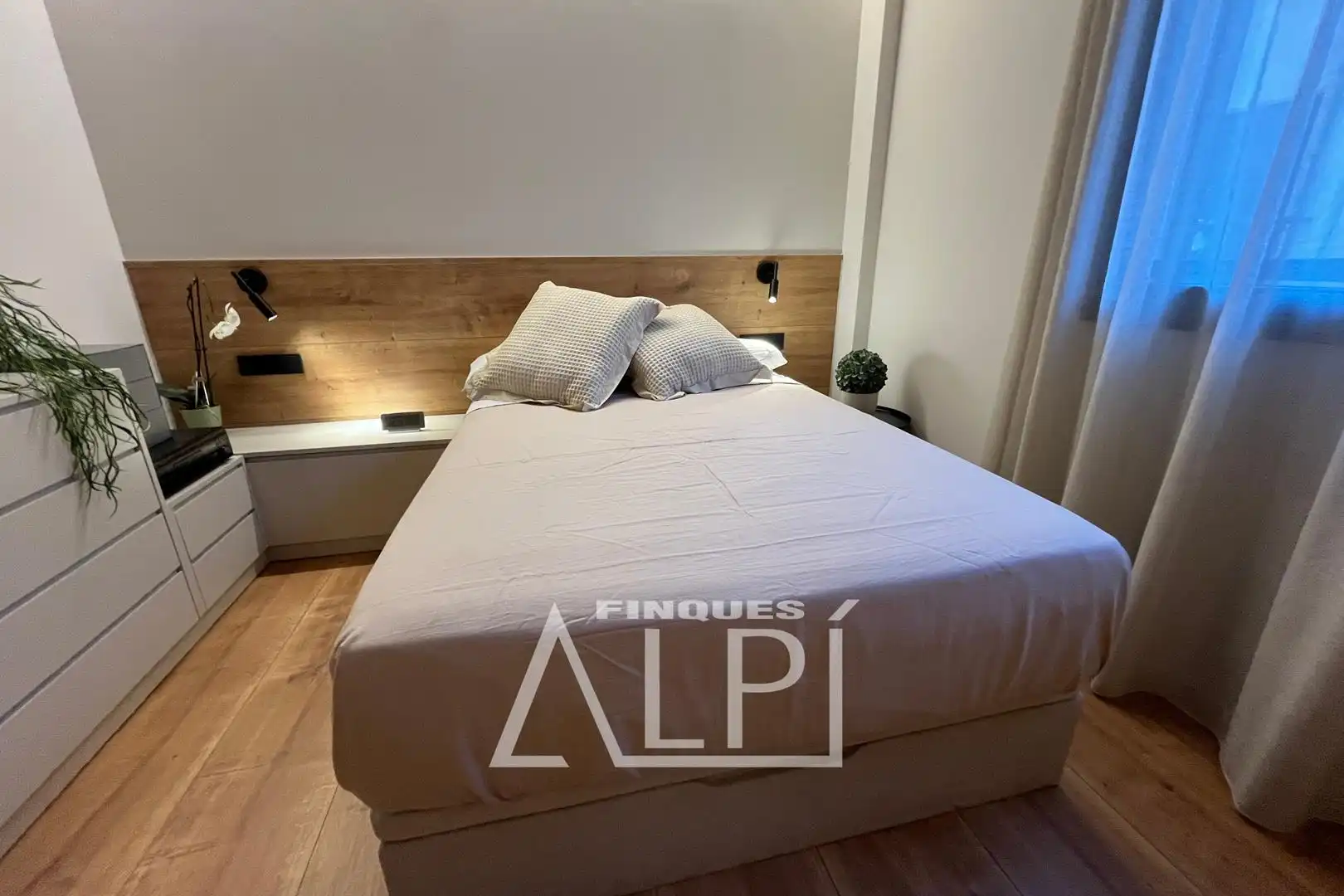 Dormitori de Apartament en venda en Puigcerdà amb Calefacció, Parquet i Traster