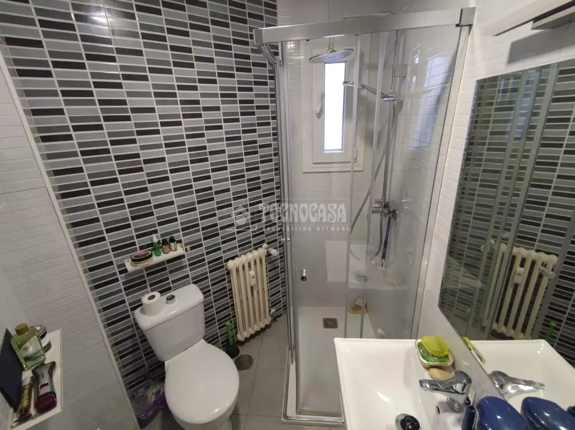 Baño de Piso en venta en Madrid con Aire acondicionado, Calefacción y Terraza