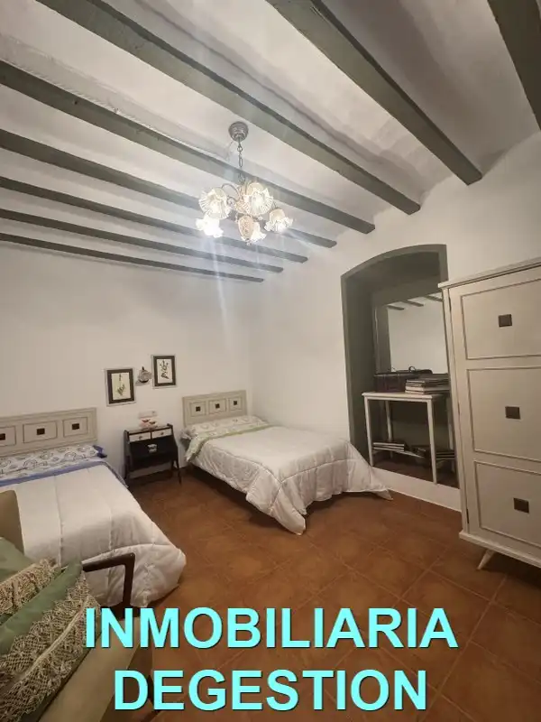 Habitación de Casa adosada en venta en Guarromán con Aire acondicionado, Calefacción y Jardín privado