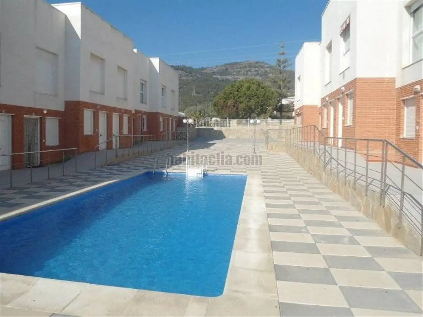 Piscina de Casa adosada en venda en Alcanar amb Terrassa, Traster i Moblat