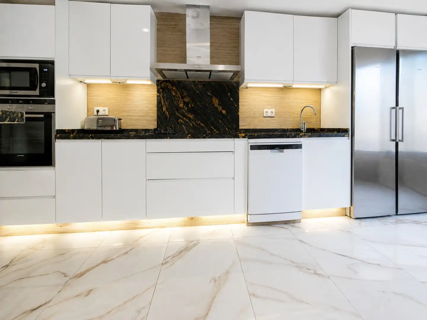 Kitchen of Houses for rent in Marbella  with Air Conditioner, Heating and Private garden