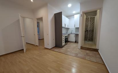 Kitchen of Flat for sale in  Barcelona Capital  with Air Conditioner, Heating and Oven