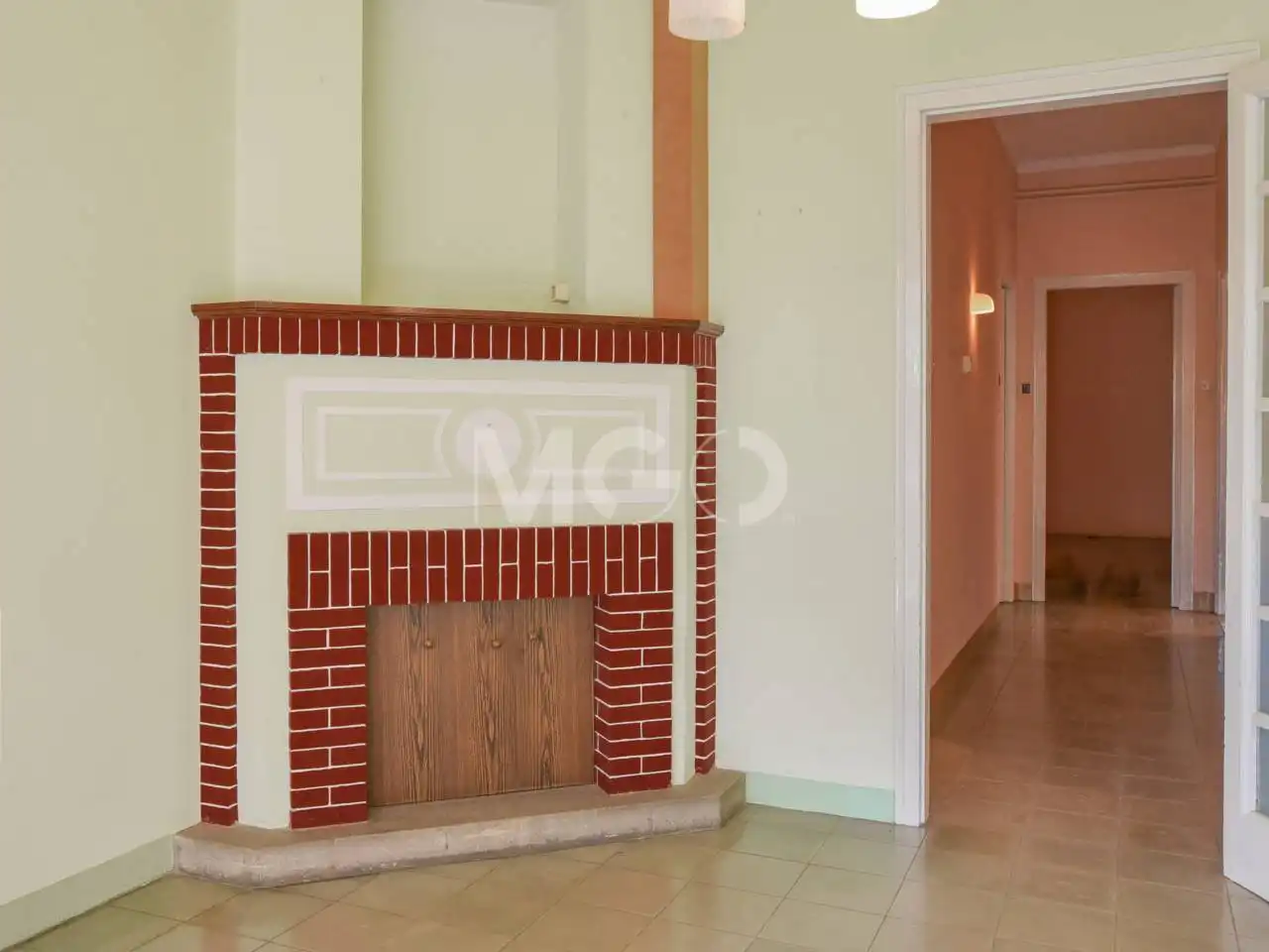 Flat for sale in Vic  with Heating and Storage room