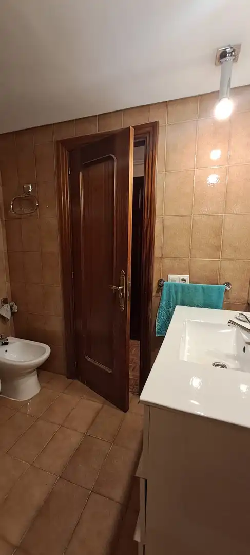 Badezimmer von Wohnung zum Verkauf in Vitoria - Gasteiz mit Heizung und Abstellraum