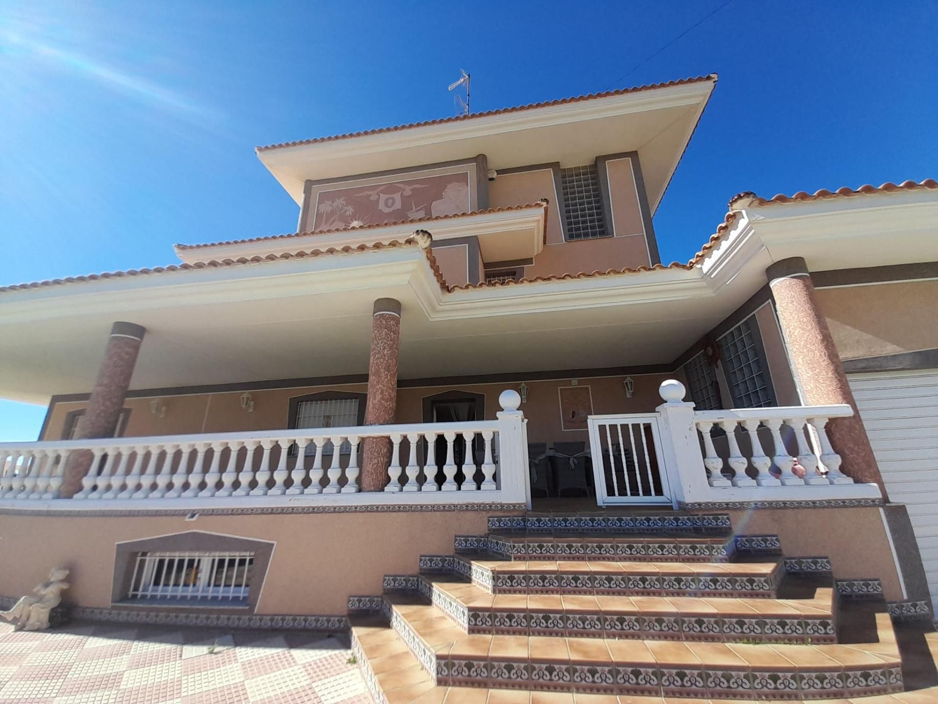 Exterior view of House or chalet for sale in Alicante / Alacant  with Heating, Private garden and Terrace