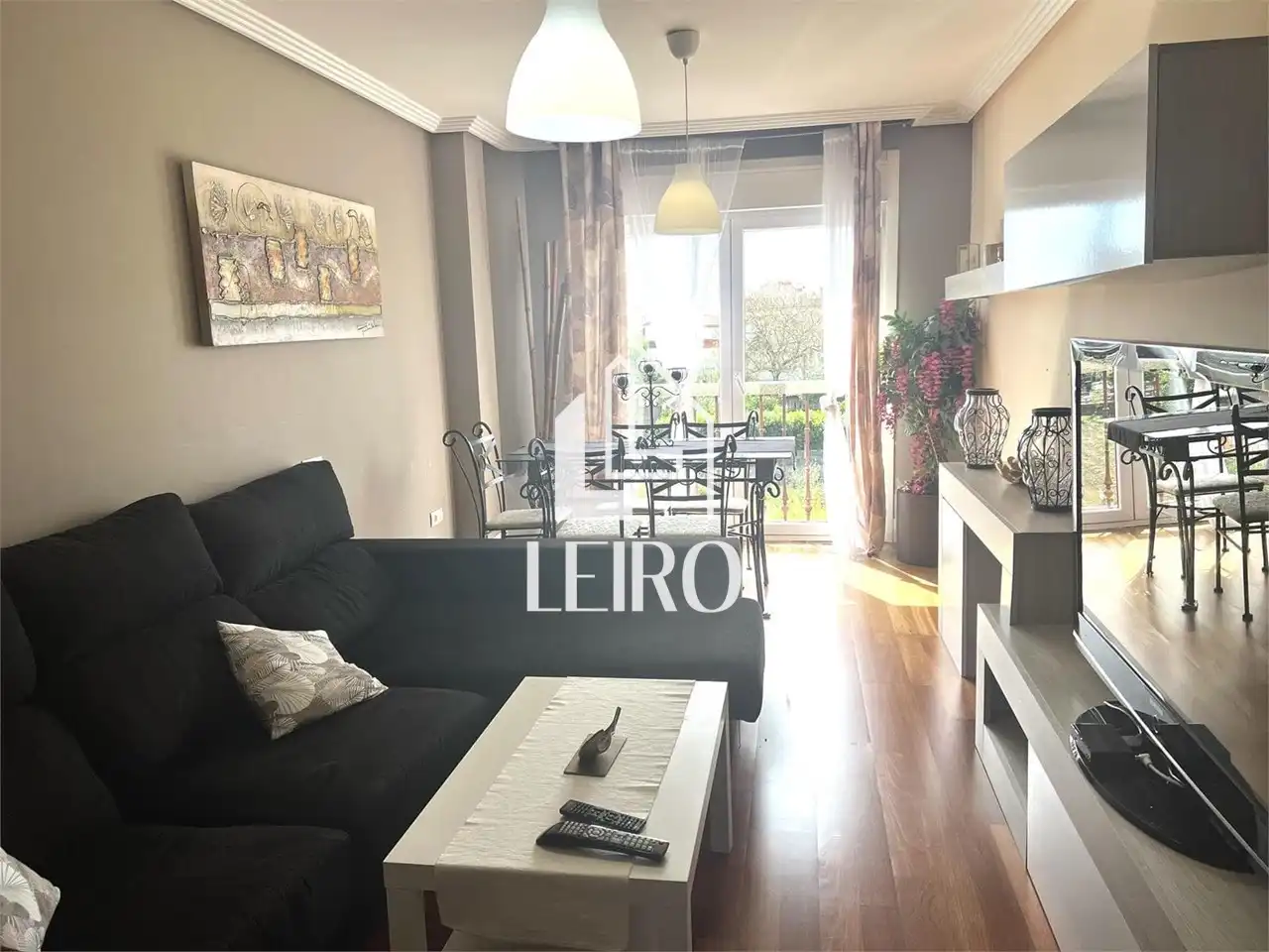 Sala d'estar de Dúplex en venda en Cambados amb Calefacció, Terrassa i Moblat