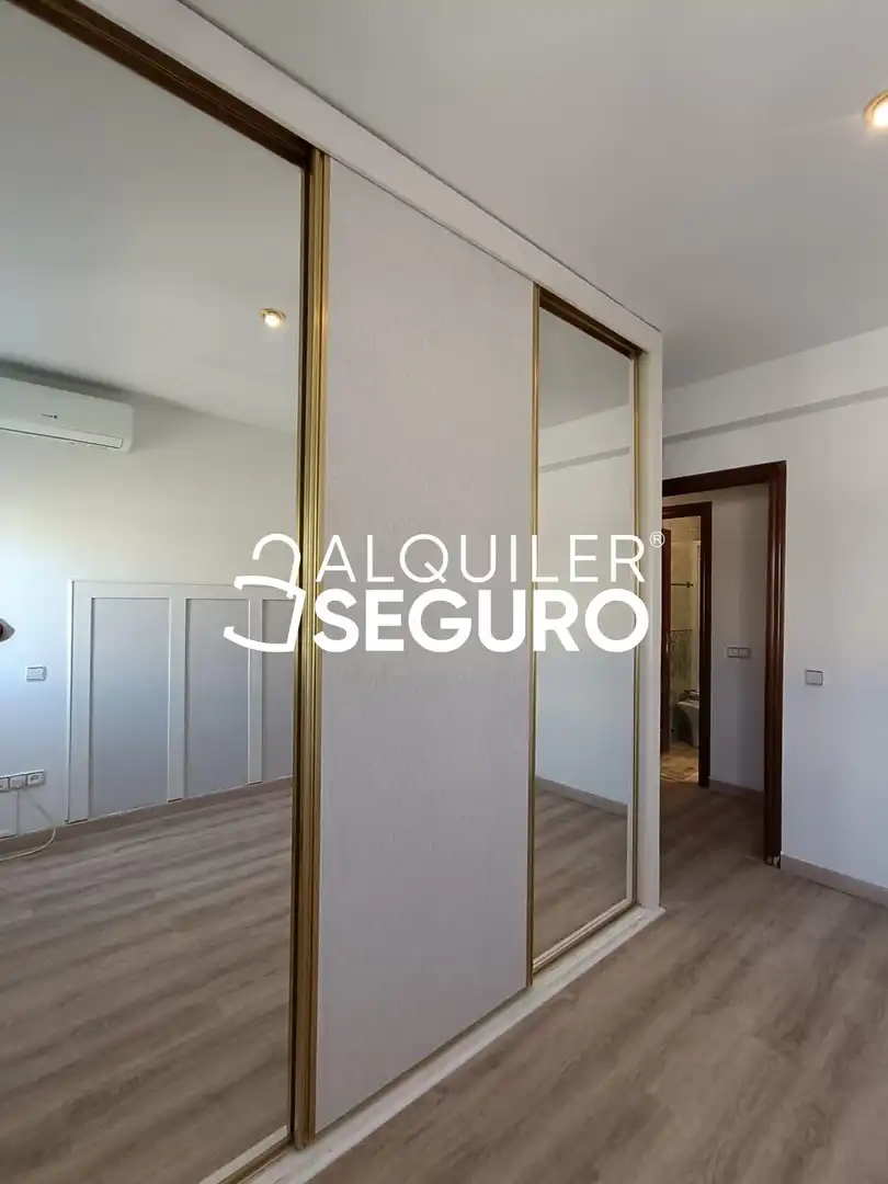 Bedroom of Flat for rent in Parla  with Air Conditioner, Heating and Furnished